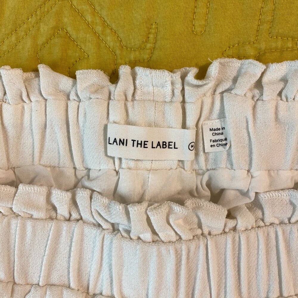 Lani The Label White Ruffled Cotton Shorts — Size Medium - Picture 3 of 10